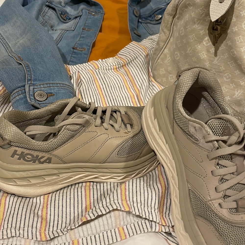 Hoka Bondi L style size US 6